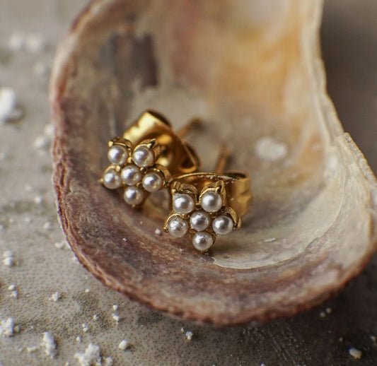 Adriana Pearl Cluster Stud Earrings
