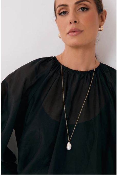 Fine Long Chain Baroque Necklace - Gold