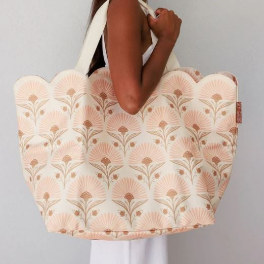 Scalloped Beach Bag- Rosebud Cream